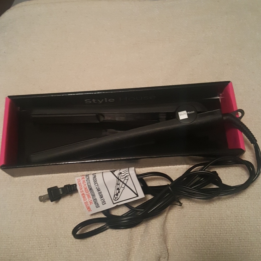 Style House professional ceramic styling iron